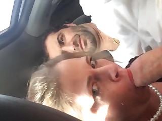 Bbw milf gets facial, sucks dick in the car._720p